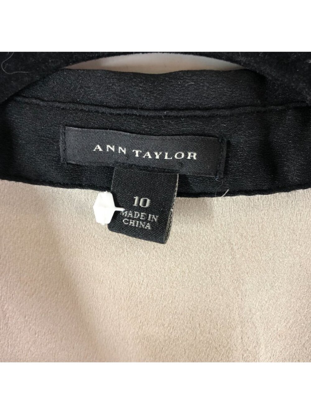 Ann Taylor Womens Blouse Button Down Long Sleeve Colorblock Beige Black 10 - Picture 3 of 4